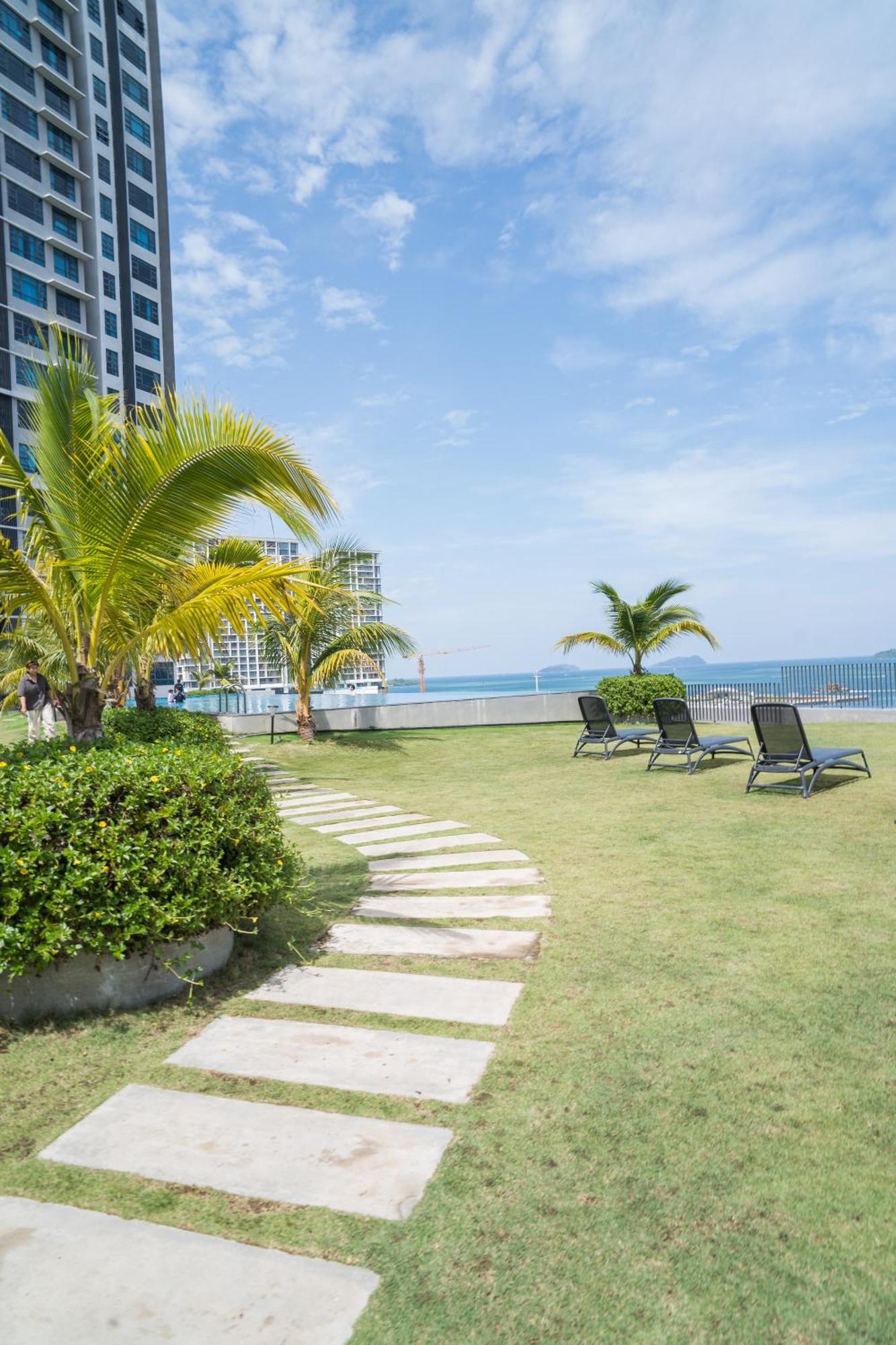 Petronella Suites Apartment @ Jesselton Quay Кота-Кінабалу Екстер'єр фото